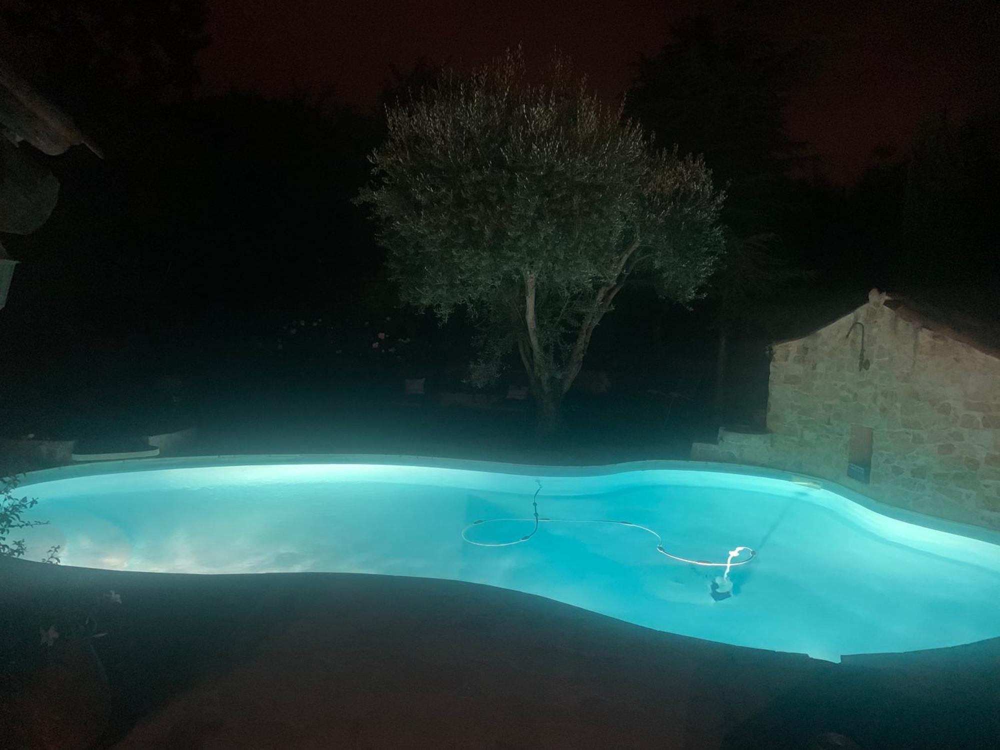 Oustaou Acces Piscine Marseille